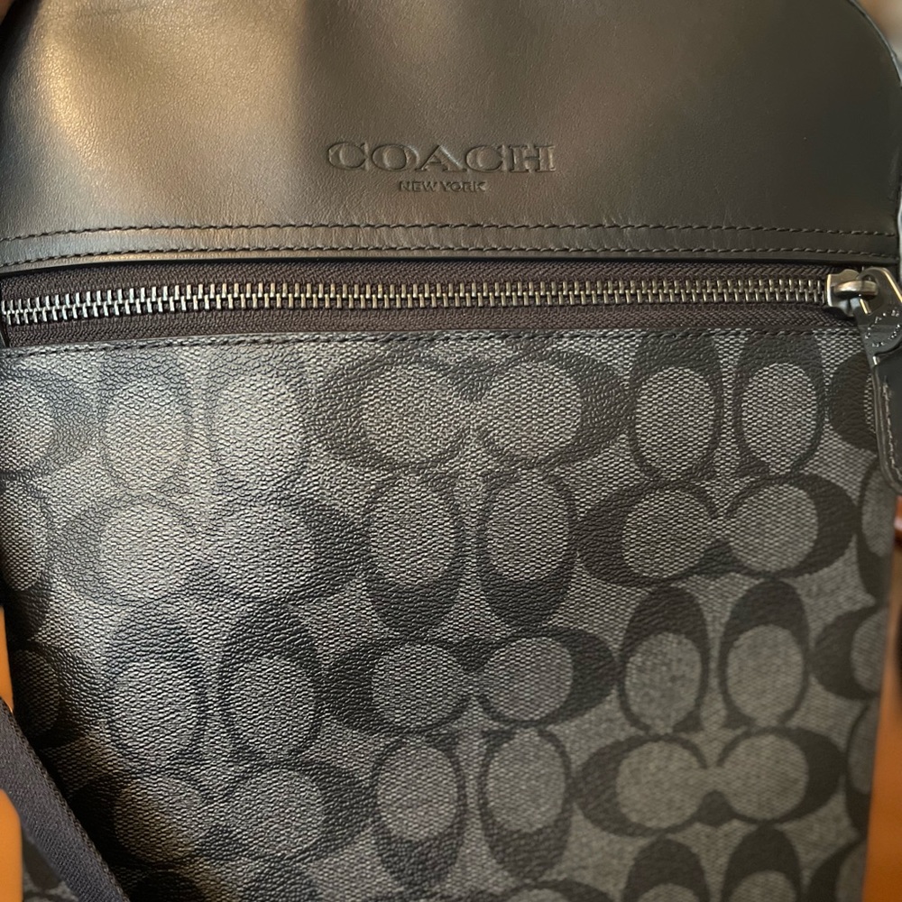 Leather crossbody bag